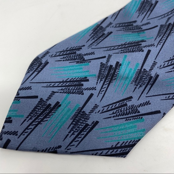 Giorgio Armani Silk Tie - Picture 2 of 4